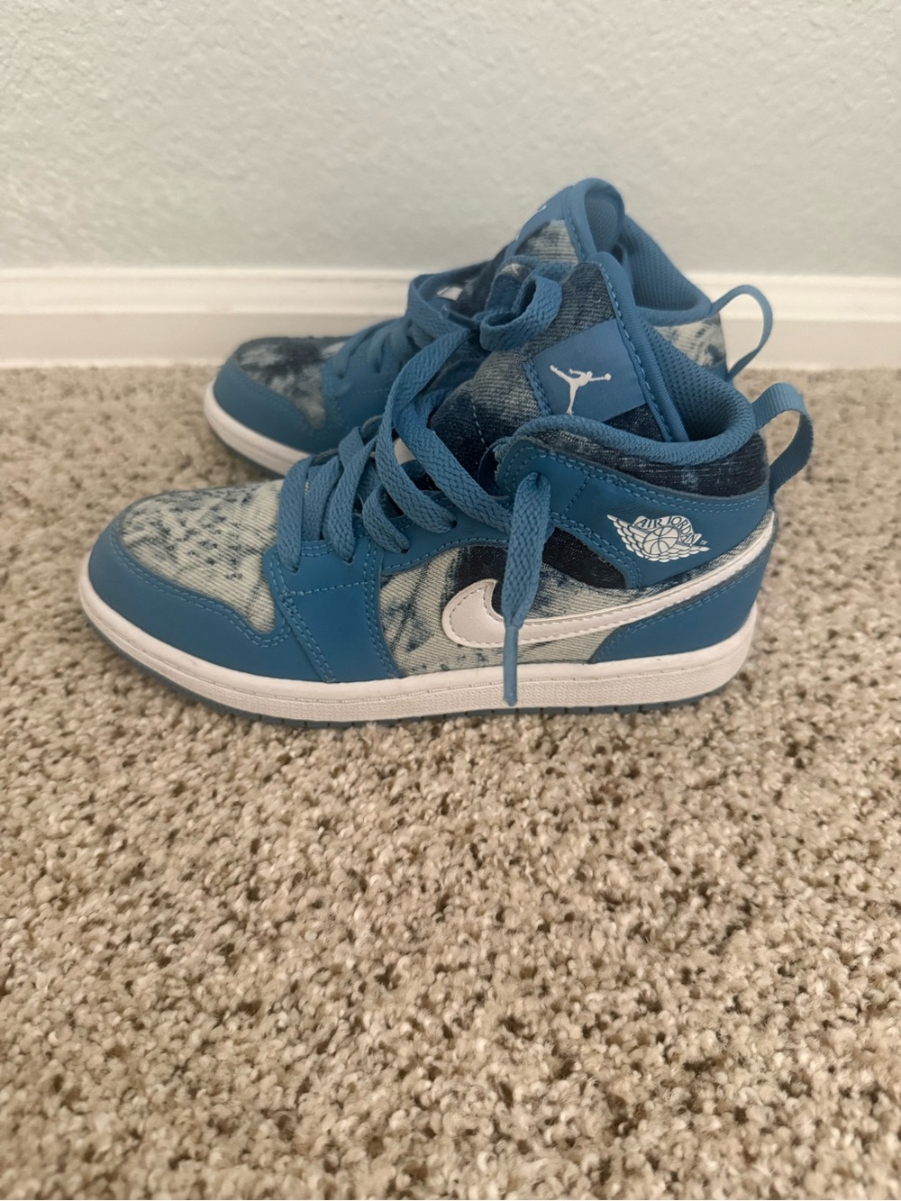 Jordan 1 youth size 13.5C